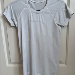 Women's Swiftly Tech White Short Sleeve Top